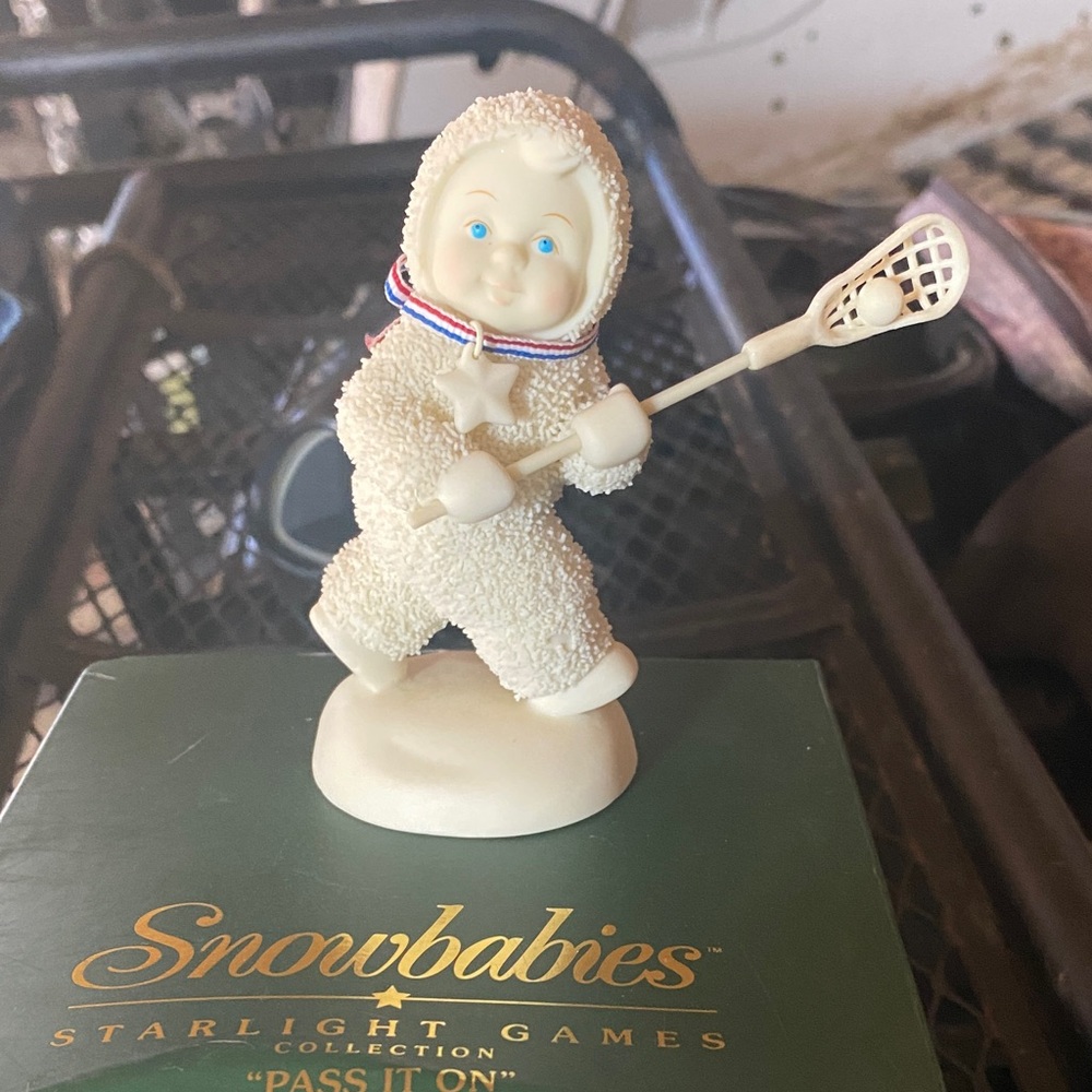 Starlight Games Lacrosse Figurine - Cream